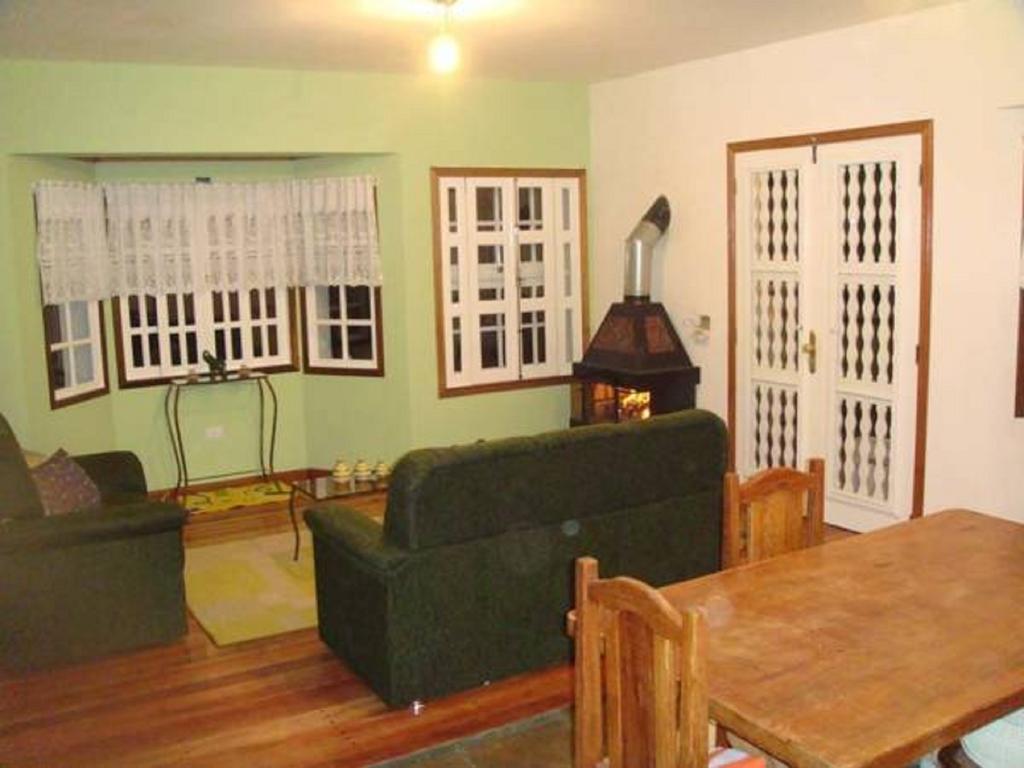 הוילה Casa Do Esquilo Campos Do Jordao Area Externa De 2000 M2 חדר תמונה