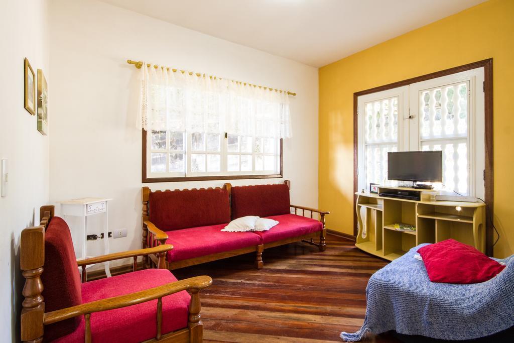 הוילה Casa Do Esquilo Campos Do Jordao Area Externa De 2000 M2 מראה חיצוני תמונה