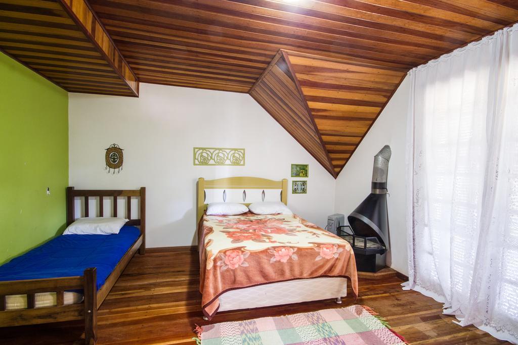 הוילה Casa Do Esquilo Campos Do Jordao Area Externa De 2000 M2 מראה חיצוני תמונה
